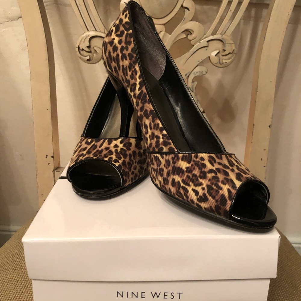 EUC Nine West Leopard Peep-toe Sz 8.5